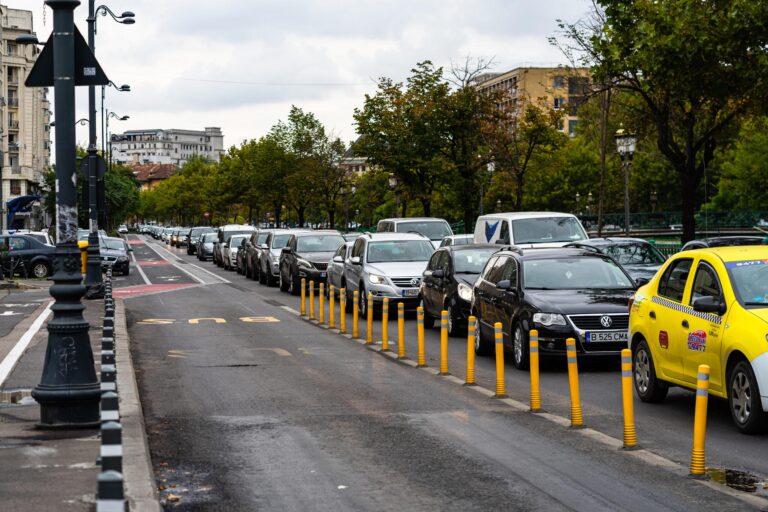 Bună ziua, București, bine-ai revenit din concediu! Acasă, se scumpește rovinieta. Care sunt noile tarife și amenzi, în vigoare de la 1 septembrie