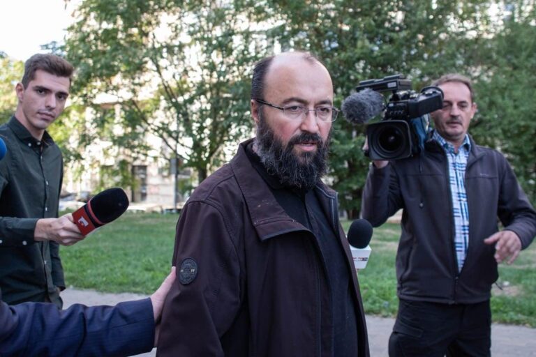 Curtea de Apel Bucureşti, aşteptată să se pronunţe definitiv în dosarul preotului Visarion Alexa, condamnat la închisoare cu suspendare