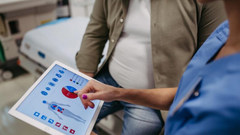 Greutatea nu apasă doar pe cântar, ci și pe articulații și inimă. Dr. Clarisa Bîrlog: „Nu e o problemă de voință, ci o boală”