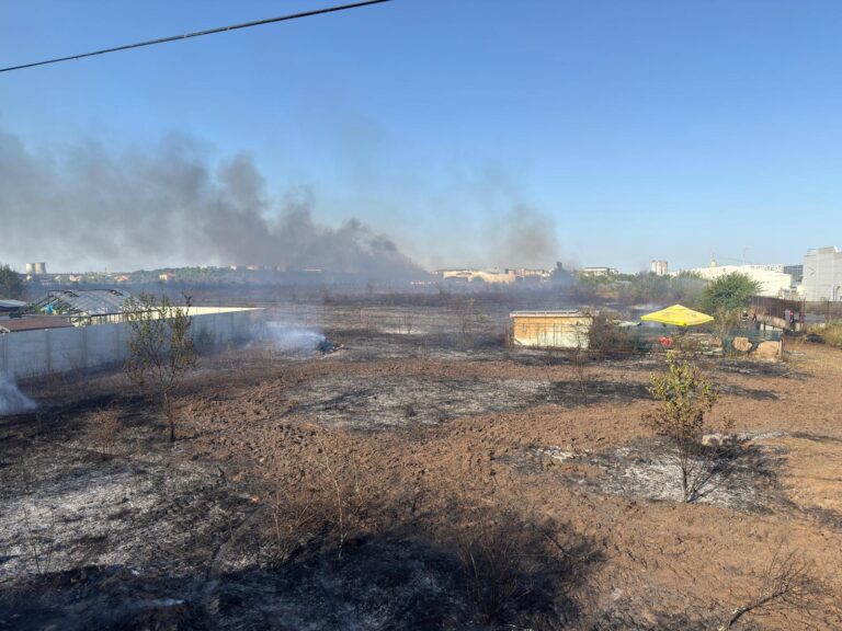 Incendiu devastator în Clinceni, Ilfov: Evacuări de urgență