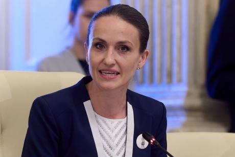 Oana Ţoiu: În corpul diplomatic sunt în jur de 120-130 de posturi în acest moment scoase la concurs şi mai sunt pentru personal tehnic şi administrativ, totalul