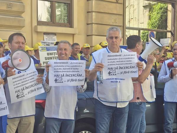 Protestul Cadrelor Didactice Continuă cu Determinare