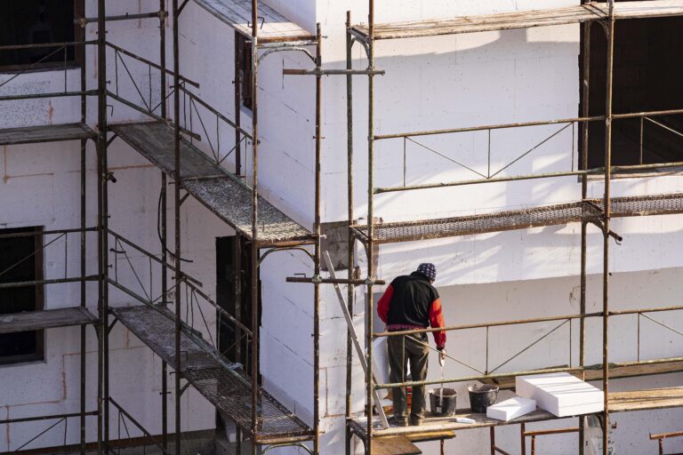 Reabilitarea termică și impactul asupra sănătății locatarilor: sindromul „clădirilor bolnave”