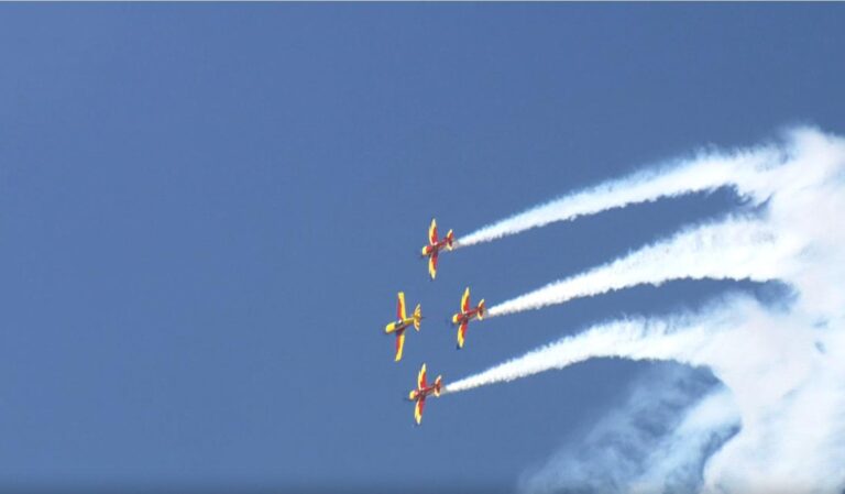 Spectacol aviatic impresionant deasupra Capitalei. Antrenamentele pentru BIAS au început
