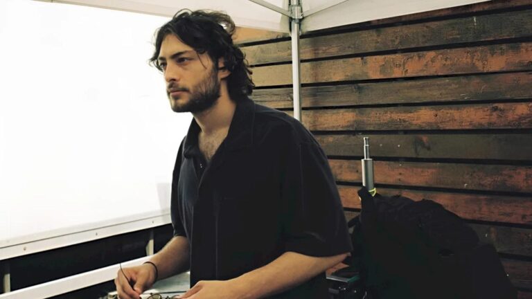 Actorul Toto Dumitrescu, implicat într-un accident rutier, prins de poliție