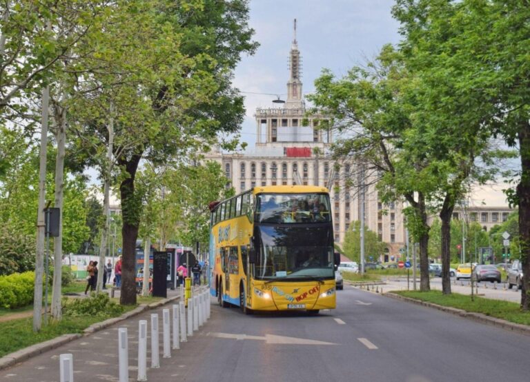 Autobuzele cu etaj Bucharest City Tour trec la programul de toamnă