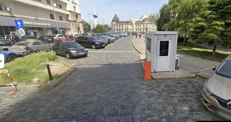 Barierele de la parcarea Ministerului de Interne din Piața Revoluției, montate fără autorizație