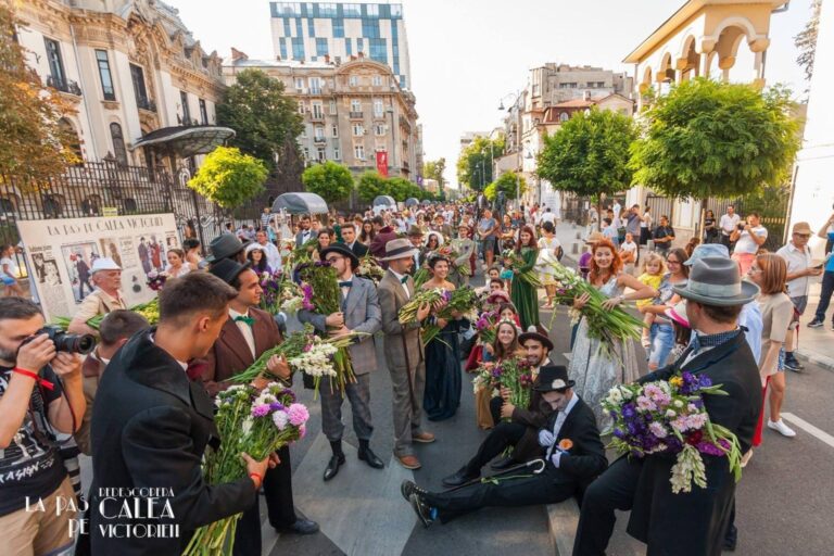 Bătaie cu Flori pe Calea Victoriei