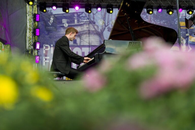 Concerte gratuite de muzică clasică, în Piața George Enescu