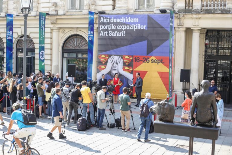 Controverse între Muzeul București și Art Safari privind Palatul Dacia