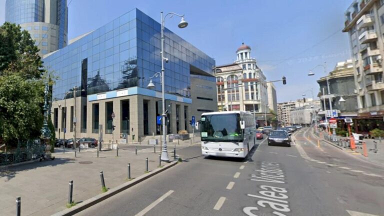 DEMOLARE pe Calea Victoriei