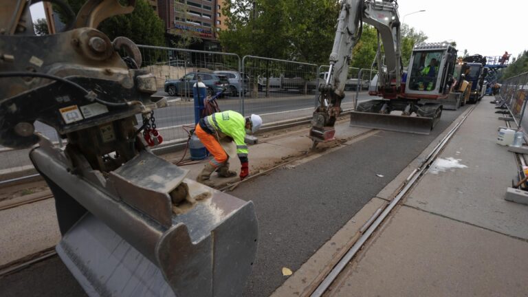 Încep lucrările de reabilitare a șinei de tramvai de pe Pallady, lot 1, până în Bd. Basarabia. Bujduveanu: E riscant să deschidem toate șantierele simultan