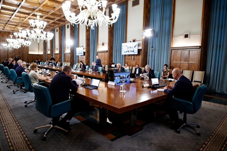 PNL amenință cu ieșirea de la guvernare, după discuții tensionate în coaliție