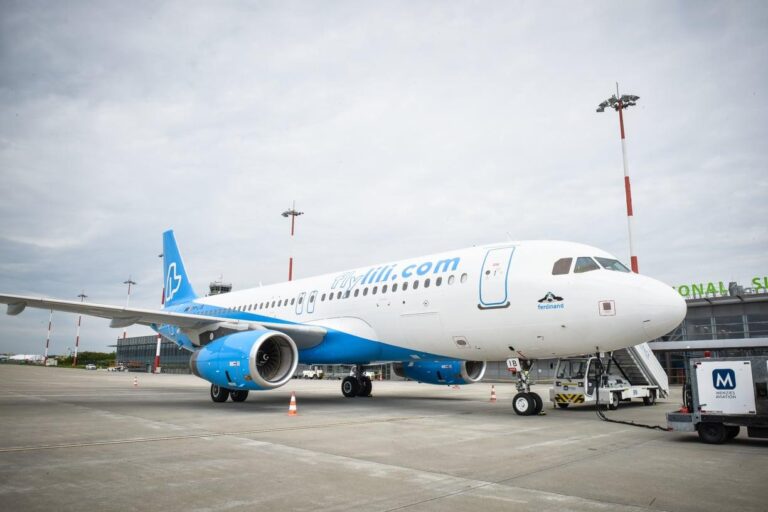 Percheziții la compania aeriană „Fly Lili” într-un caz de evaziune fiscală