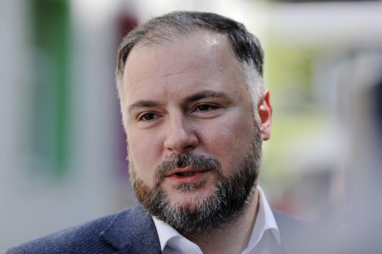 Primarul Sectorului 2, Rareș Hopincă, se confruntă cu cea mai mare reducere de personal din București