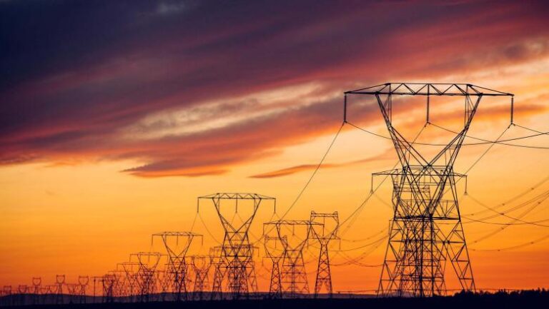 România se confruntă cu provocări majore în sectorul energetic, afirmă ministrul Bogdan Ivan