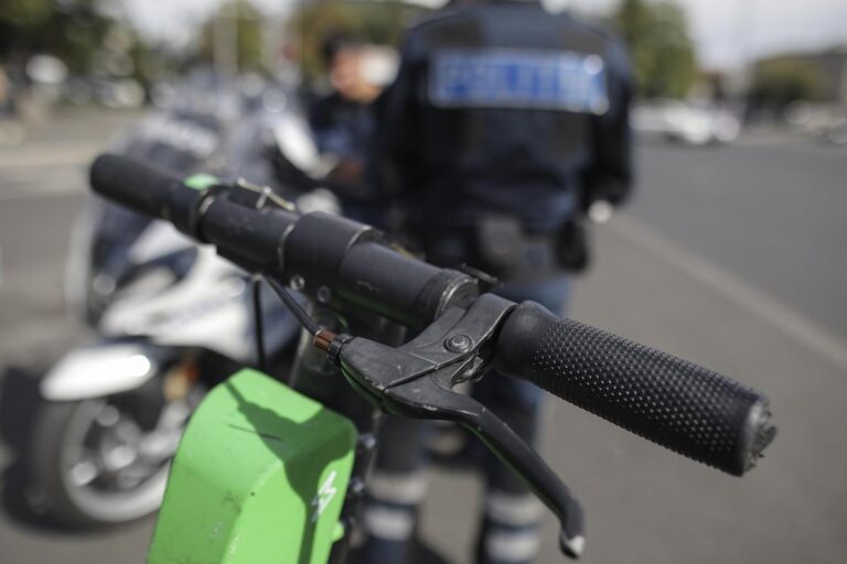 Statistică alarmantă: 140 de accidente rutiere cu trotinete electrice în București în ultimele șase luni, cu două decese