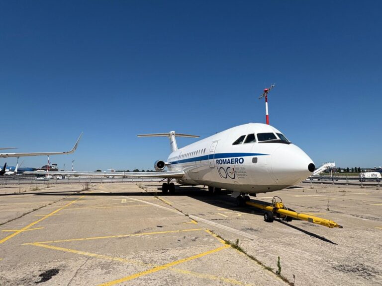 Vizita la Rombac: Singurul avion de pasageri românesc, deschis publicului pe 20 și 21 septembrie