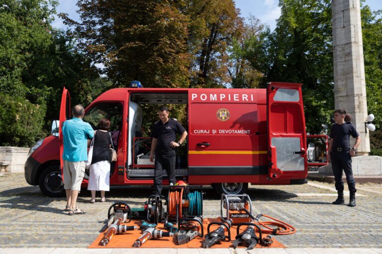 Ziua Pompierilor 2025: Expoziții și evenimente în București și în întreaga țară pe 13 septembrie