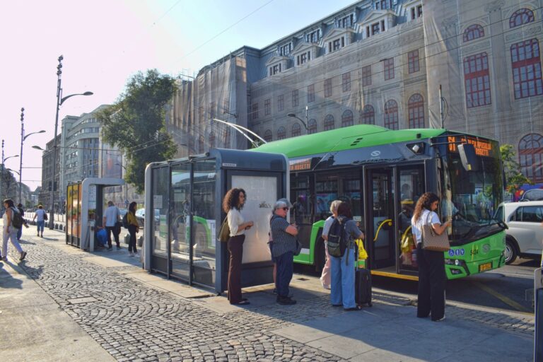 🚎⚡100.000 km fără defecțiuni – Solaris-ul electric de pe linia 61 scrie istorie în București! ✅