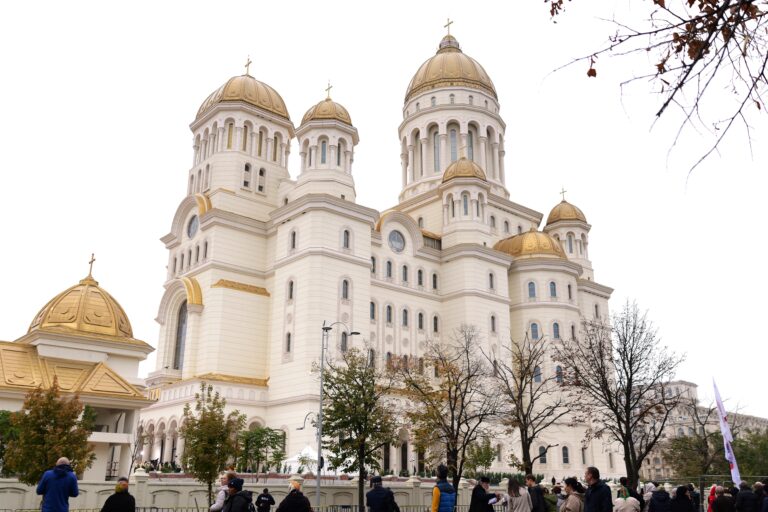 Arhitectul Catedralei Naționale confirmă că zona exterioară va fi „cu acces public nelimitat”. Când vor fi gata lucrările