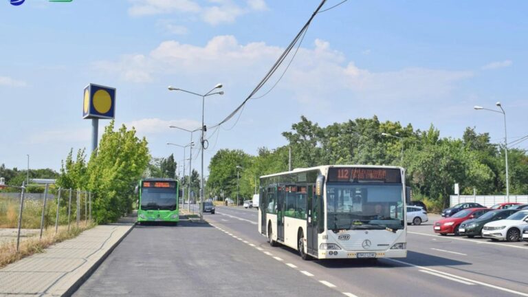 Autobuzele 112 întorc la capătul de linie Mezes din cauza acumulărilor de apă