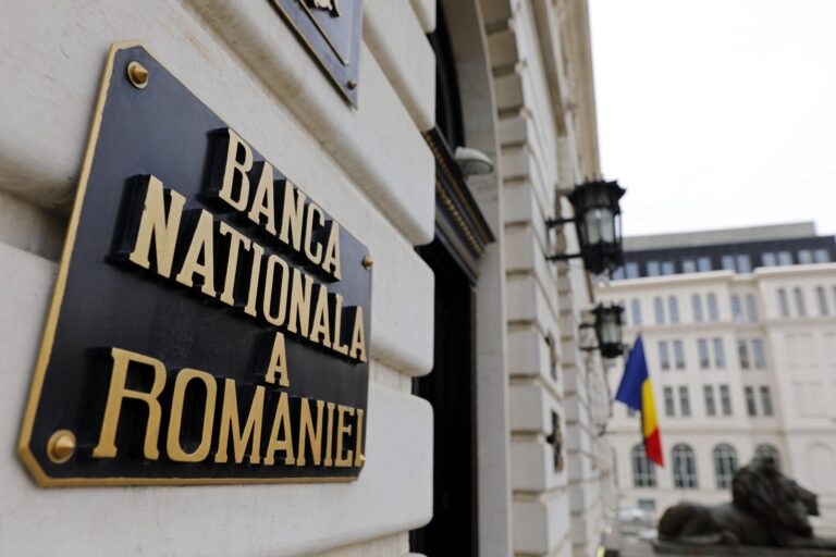 BNR lansează prima monedă colorată din istoria României, dedicată lui Lucian Blaga