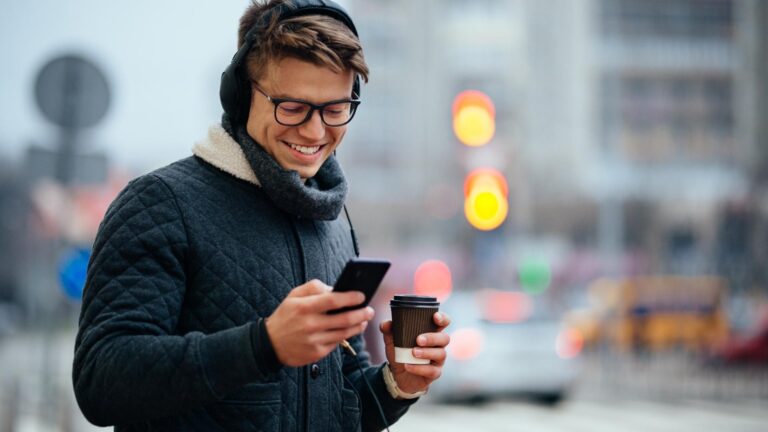 Bucureștenii din Sectorul 6 pot face programări online la Evidența Persoanelor prin aplicația eSector6