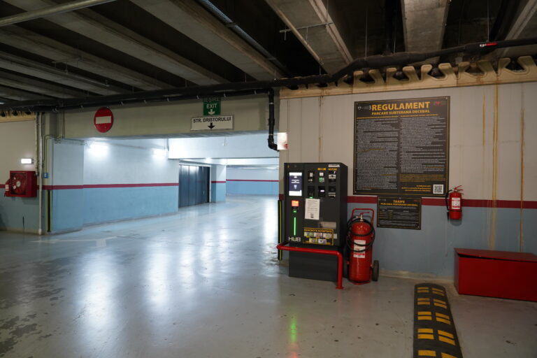 Trafic și parcări la limită: Bucureștiul cedează sub presiunea mașinilor