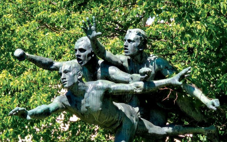 Explorarea comorilor arhitecturale din București