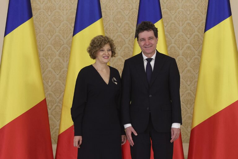 Întâlnirea dintre vicepremierul Oana Gheorghiu și Nicuşor Dan: O poveste de prietenie