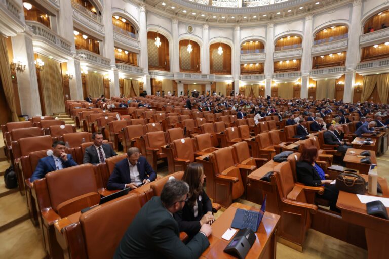 Propunerea de suspendare a mandatelor aleșilor locali cu ordine de protecție