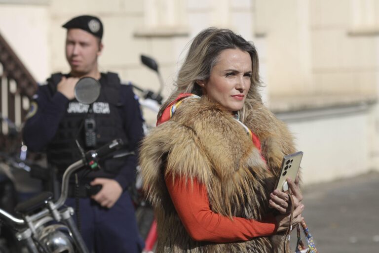 Amalia Bellantoni, fostă membră SOS, e în arest la domiciliu, iar soțul ei, arestat preventiv pentru tâlhărie calificată