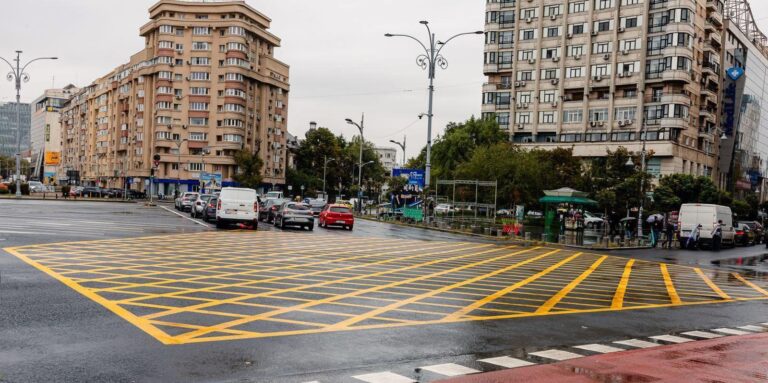 Amenzi drastice pentru șoferii care blochează intersecțiile din București