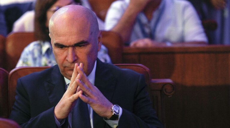 Bolojan anunță demararea reformei pensiilor speciale: „Săptămâna viitoare vom începe procedura de angajare a răspunderii”