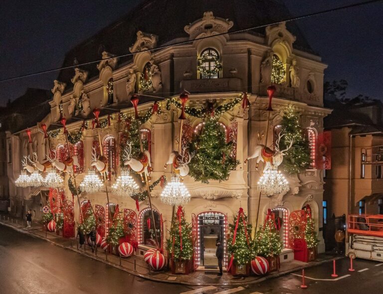Bucureștenii se pregătesc pentru Crăciun! La Mița Biciclista se aprind luminițele în acest weekend