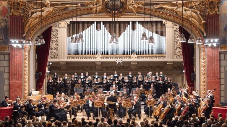 Campanie de conștientizare a femicidului la Filarmonica George Enescu