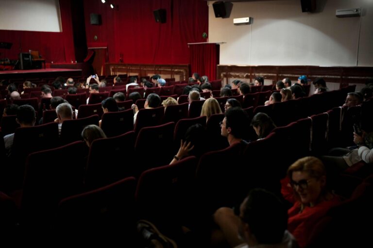 Cinema Europa sărbătorește 90 de ani și invită bucureștenii la aniversare. Diseară va fi lansată campania „LocCuLoc”, prin care clădirea va fi modernizată scaun cu scaun