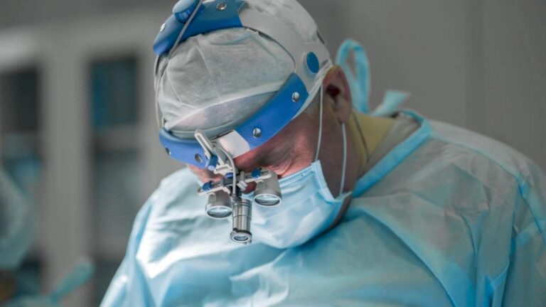 Clinica vedetelor din București, unde opera doctorul fără specializare, închisă de Ministerul Sănătății