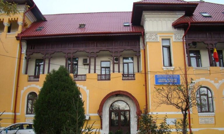 Evacuarea unui liceu din Capitală din cauza unei alerte de gaze