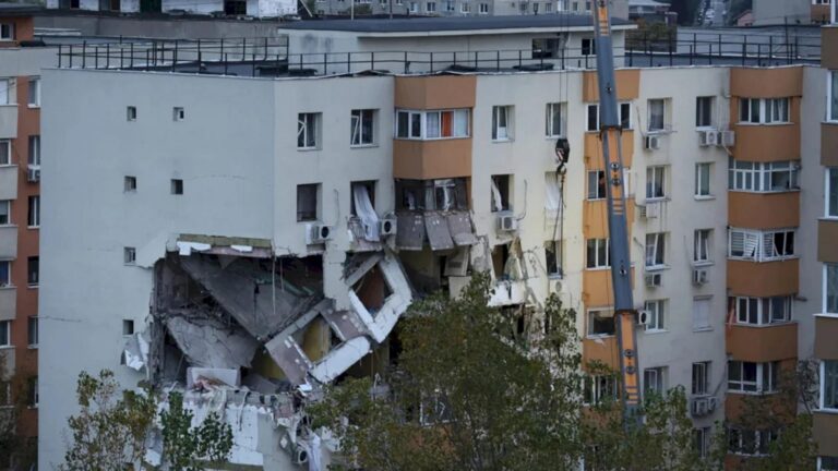 Familiile rămase fără case după explozia din Rahova vor sta în locuințe provizorii. Chiria va fi decontată de PMB
