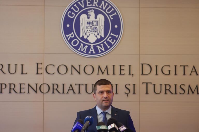 Firmele care au ocupat 18 ani o clădire a Ministerului Economiei, fără chirie, vor fi evacuate