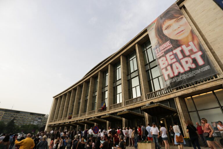 Jonas Kaufmann va susține un concert la Sala Palatului