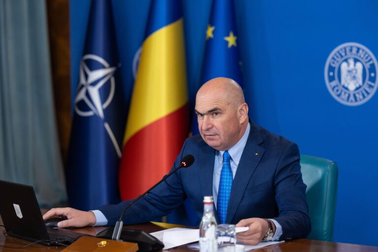 Limitarea cumulării pensiei cu salariul: Proiectul vizează pensiile necontributive