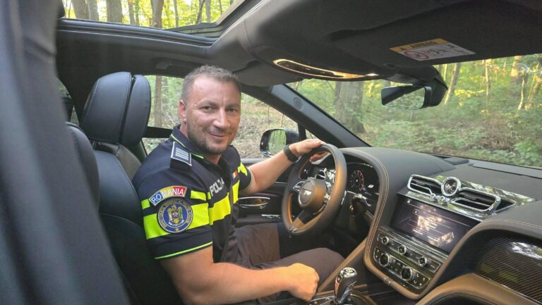 Marian Godină îl apără pe jandarmul care a dat amenda la comemorarea Colectiv, dar îl atacă dur pe șeful Jandarmeriei