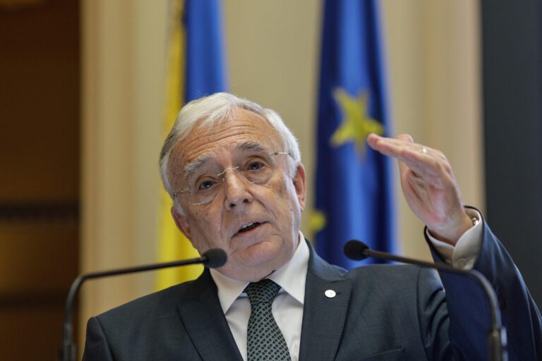 Mugur Isărescu, guvernatorul BNR, analizează impactul inflației și al creșterii TVA asupra prețurilor