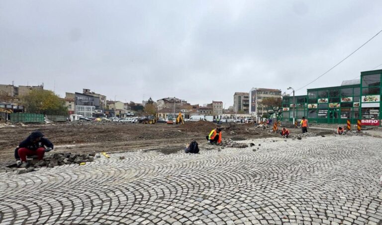 Părinți de Cireșari solicită Primăriei Sectorului 1 să oprească lucrările din Piațeta Matache și să regândească proiectul