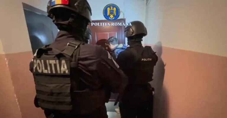 Percheziții în București și județe pentru mașini de lux furate în UE