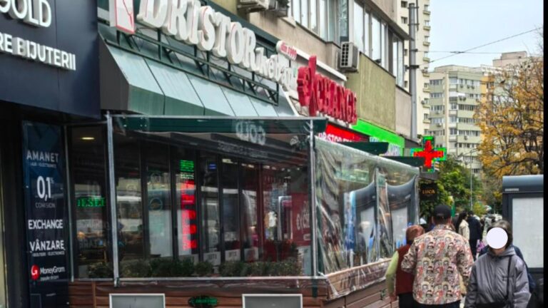 Probleme de acces pe trotuar din cauza terasei Dristor în Sectorul 2