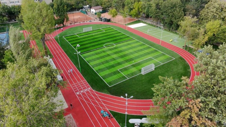 Sector 2 | Baze sportive în curțile școlilor: trei finalizate, alte cinci în pregătire